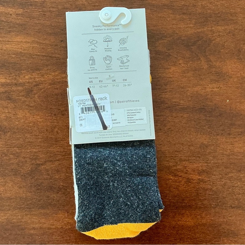 Pair of Thieves Men's Cushioned Crew Socks - Picture 3 of 6
